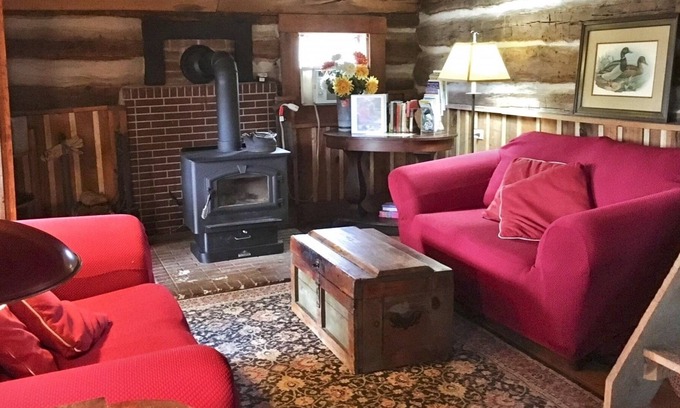Lexington Cabin | Historic Log Cabin on 250 Acres