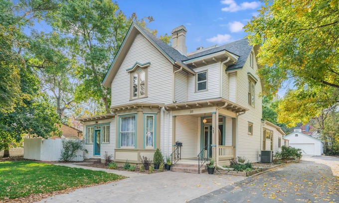 Longmont House | Historic Longmont Victorian