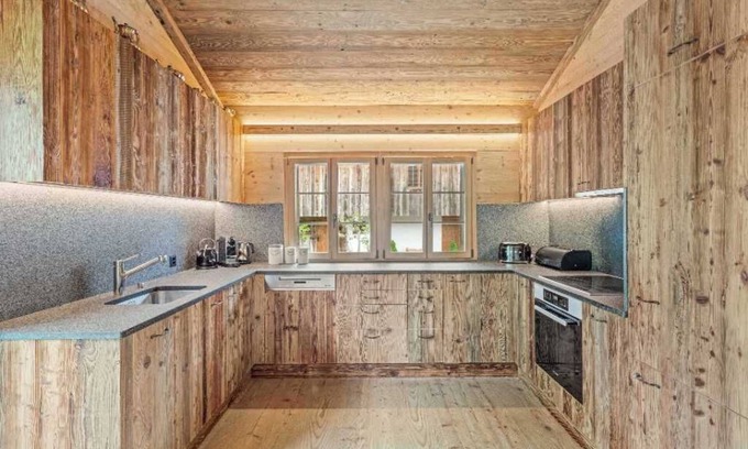 Saanenmoeser Ski Chalet | Historic Luxury Chalet