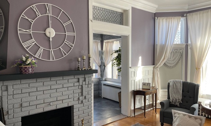 Center Avenue Historic District Condo | Historic luxury unit in Center Ave mansion