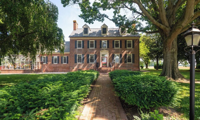 Chestertown House | Historic Manor House on Beautiful Eastern Shore Estate