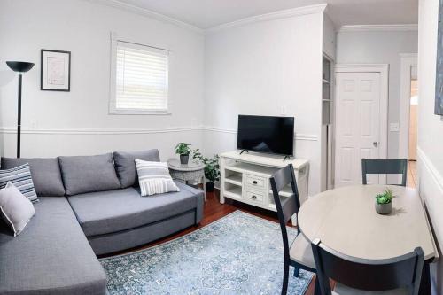 New Haven Apartment | Historic peaceful apartment