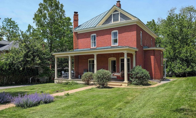 Harpers Ferry House | Historic Queen Anne Home w/Modern Comforts