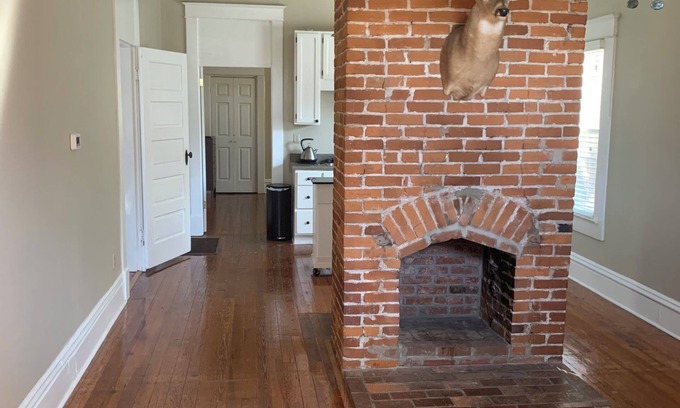 Midtown House | Historic Queen Ann home in the entertainment district Overton Square.
