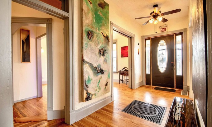 Raton House | Historic Queen Anne Art Gallery House!