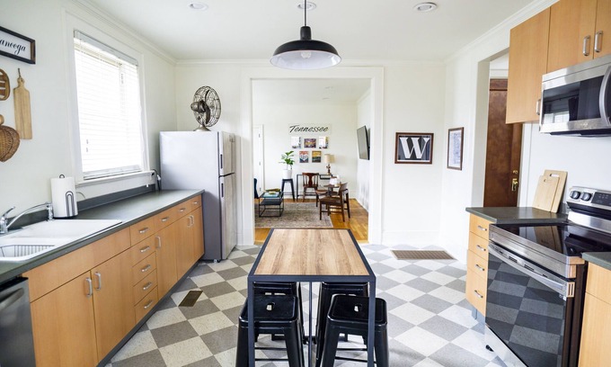 Chattanooga House | Historic Restoration, Central location, Pet & Family Friendly, No Pet Fee!