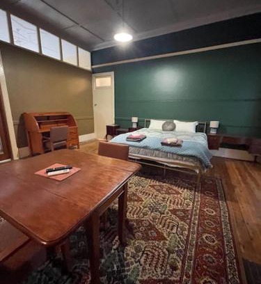 Narrandera Hotel | HISTORIC STAR LODGE and STATION MASTERS HOUSE NARRANDERA
