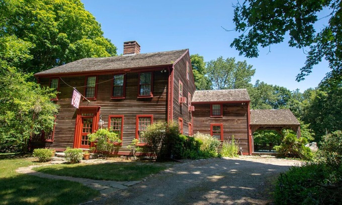Stonington House | Historic Stonington/Mystic Home ~ Pet Friendly