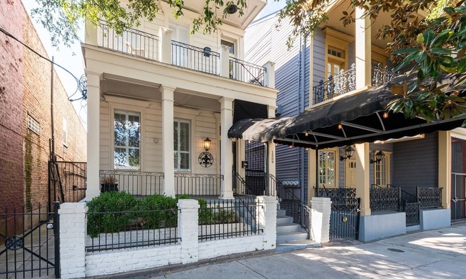 Faubourg Lafayette House | Historic Streetcar Inn