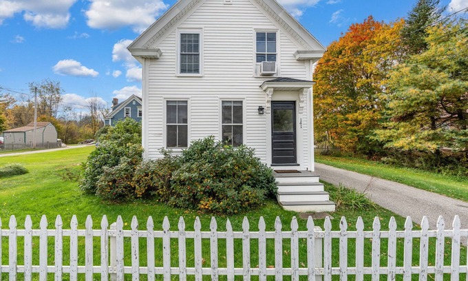 Kennebunk House | Historic Summer's Landing!