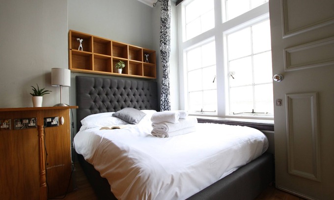 Bristol Old City Apartment | Historic two bed Apartment in the City Centre