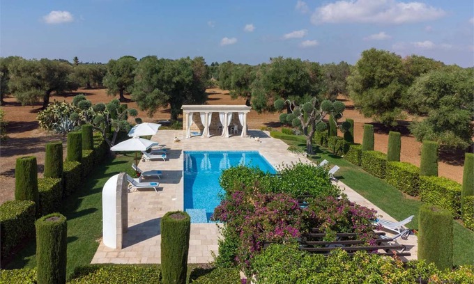 Carovigno Villa | Historic villa with private pool