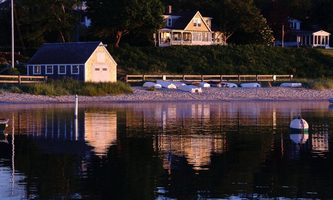 Vineyard Haven House | Historic Waterfront Home in Downtown Vineyard Haven