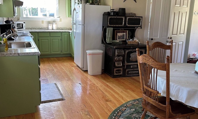 Plains Other | Historical 1904 5-bedroom farmhouse in Plains with stunning view