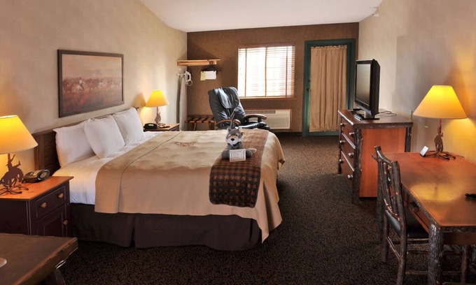 St. Joseph Hotel | Historical Stays with Modern Amenities & River Trail Access