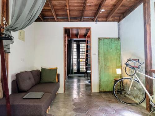 Tainan City Centre House | Historical townhouse in city center