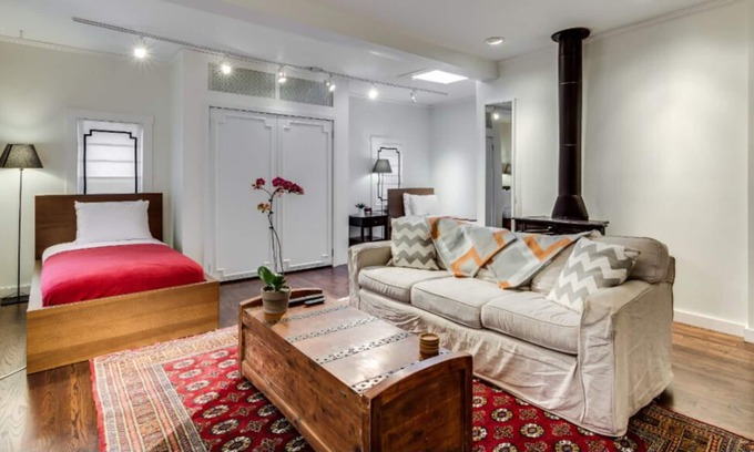 Sheffield Neighbors Condo | History Surrounds You and This Lovingly Cared for Coach House - Parking Available! by RedAwning