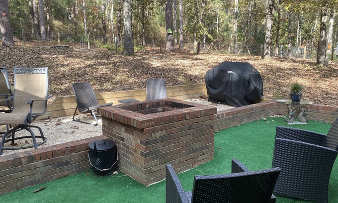 Aiken House | Hitchcock Woods, Min to Downtown, Horse Events, Golf, USC Aiken, Dogs OK