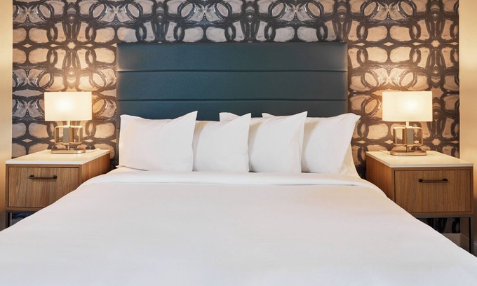 Southwest Raleigh Hotel | Hive House