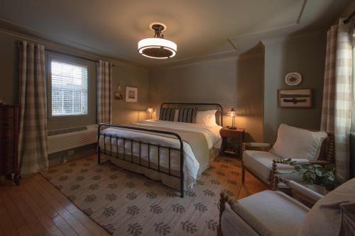 Lookout Mountain Bed & Breakfast | Hiwassee Room on Lookout Mountain
