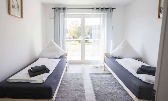 Busingen am Hochrhein Apartment | HÖ01 large apartment with dryer and washing machine