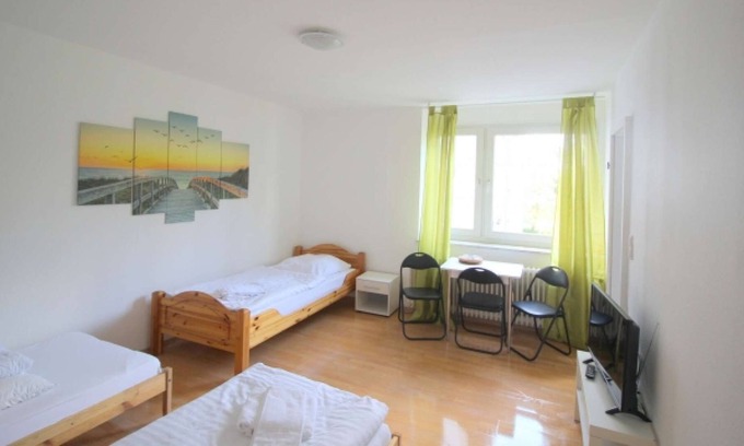 Solingen Apartment | HÖ01 large apartment with dryer and washing machine
