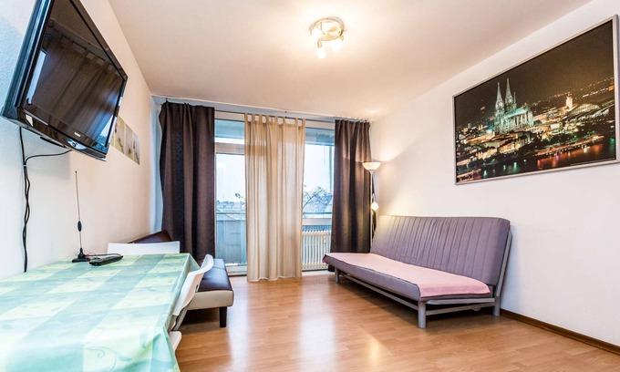 Kalk Apartment | HÖ01 large apartment with dryer and washing machine