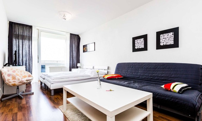 Kalk Apartment | HÖ01 large apartment with dryer and washing machine