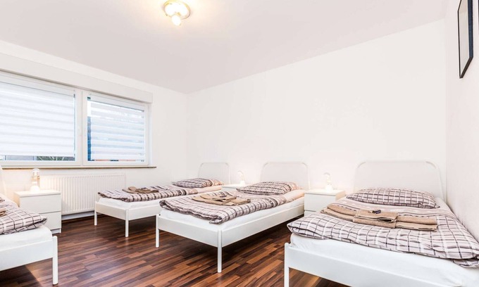 Stammheim Apartment | HÖ01 large apartment with dryer and washing machine