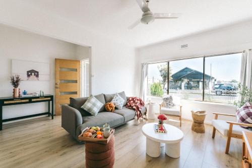 Derwent Park Apartment | Hobart Riverside Cosy 4BR - 10mins to Hobart CBD