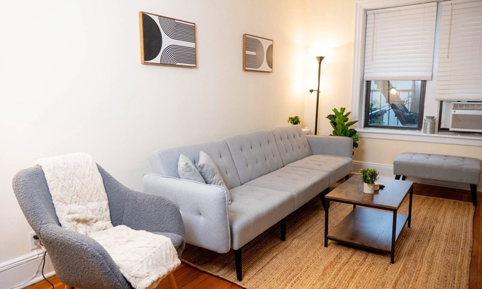 Hoboken Apartment | Hoboken Haven – Heart of town!