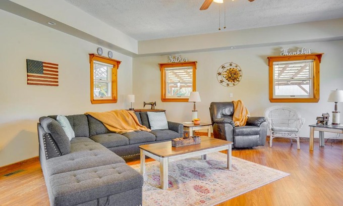 Rockbridge House | Hocking Hills Hideaway with Hot Tub and Fire Pit!