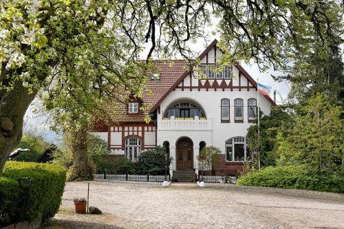 Brodersdorf House | Hof Voege