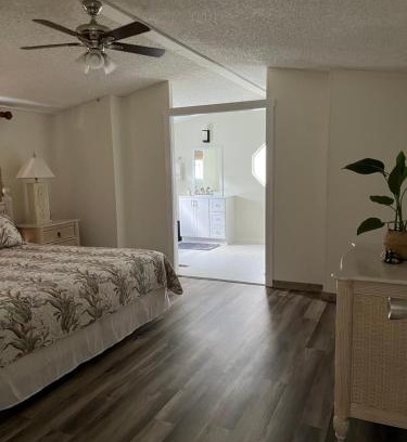 Polk Village Apartment | Hogarth