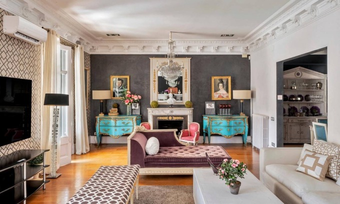 Dreta de l'Eixample Apartment | HoHomes - Luxury Palacete