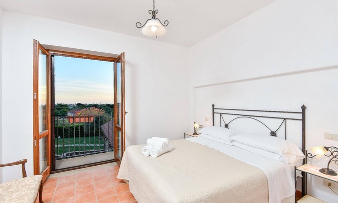 Castellabate Apartment | Holiday apartment Santa Maria di Castellabate for 1 - 6 persons with 3 bedrooms - Holiday apartment
