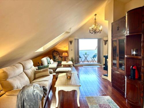 Baiona Old Town Apartment | Holibai, Lembrare, Ático a unos pasitos de la playa, Baiona