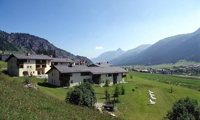 La Punt-Chamues-ch Apartment | Holiday apartment La Punt-Chamues-ch for 1 - 4 persons with 2 bedrooms - Holiday apartment