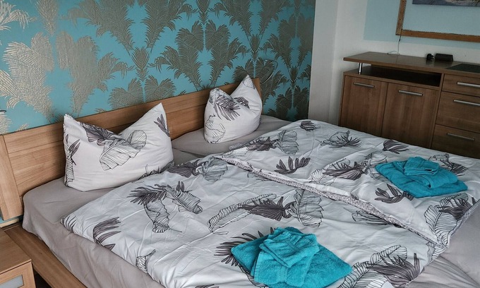 Sandberg Apartment | Holiday Apartment "Metz" with Private Terrace & Wi-Fi