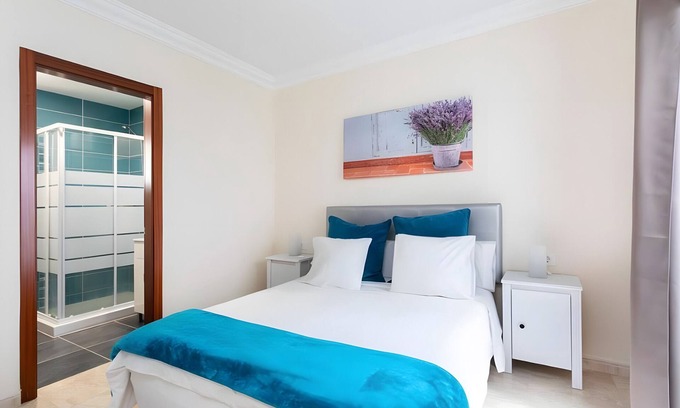El Guincho Apartment | Holiday Apartment 'Rolycar 104' with Private Terrace and Wi-Fi