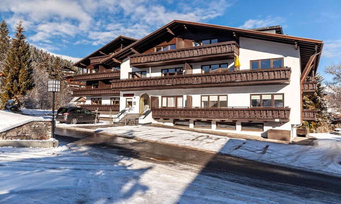 Seefeld in Tirol Apartment | Holiday Apartment "Haus Excelsior Top 13" with Mountain View, Balcony & Wi-Fi