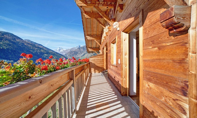Moso in Passiria Apartment | Holiday Apartment 'Plattnerblick' with Mountain View, Shared Garden and Wi-Fi