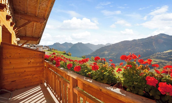 Moso in Passiria Apartment | Holiday Apartment "Unterstuanerhof Hochwilde" with Mountain View, Garden, Balcony & Wi-Fi
