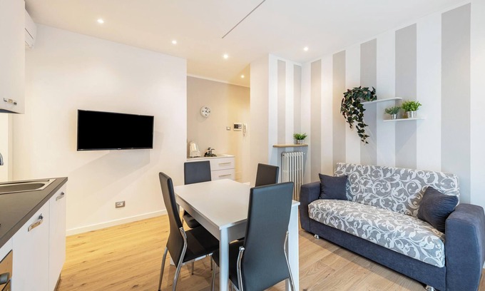 Torri del Benaco Apartment | Holiday Apartment 'New Casa Ilaria' near Center with Garden & Wi-Fi