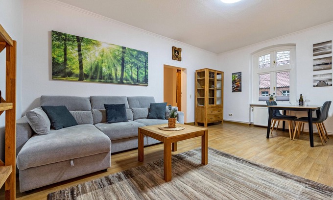 Muritz Apartment | Holiday Apartment 'Storchenzimmer' with shared terrace and Wi-Fi