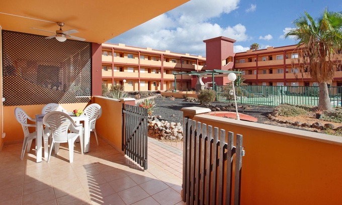 Parque Holandes Apartment | Holiday Apartment "La Caleta 24, Beira Mar" with Sea View, Shared Pool & Wi-Fi