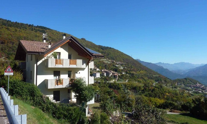 Ville del Monte Apartment | Holiday apartment with terrace and near Lake Tenno