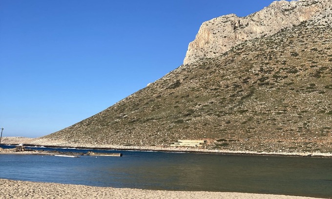 Nea Chora Apartment | Holiday Apartment 'Annabel' with Shared Terrace, Garden & Wi-Fi
