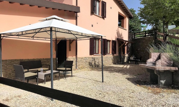 Apecchio Apartment | Holiday apartment Apecchio for 1 - 6 persons with 3 bedrooms - Twin house