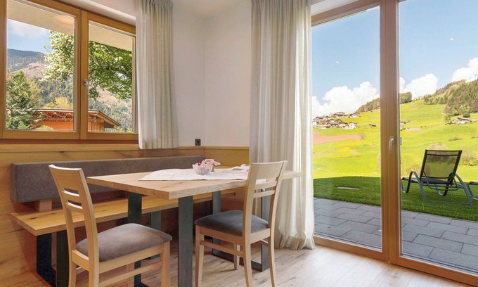 Villnoss Apartment | Holiday Apartment 'Baumannhof Apartment Ega' with Mountain View, Shared Terrace and Wi-Fi